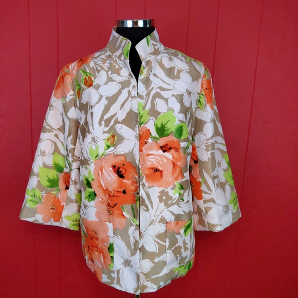 Susan Graver Jackets & Blazers - Susan Graver Blazer - floral